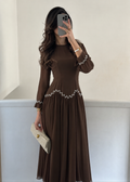 Rania Rüschen-Abaya – Kaffee