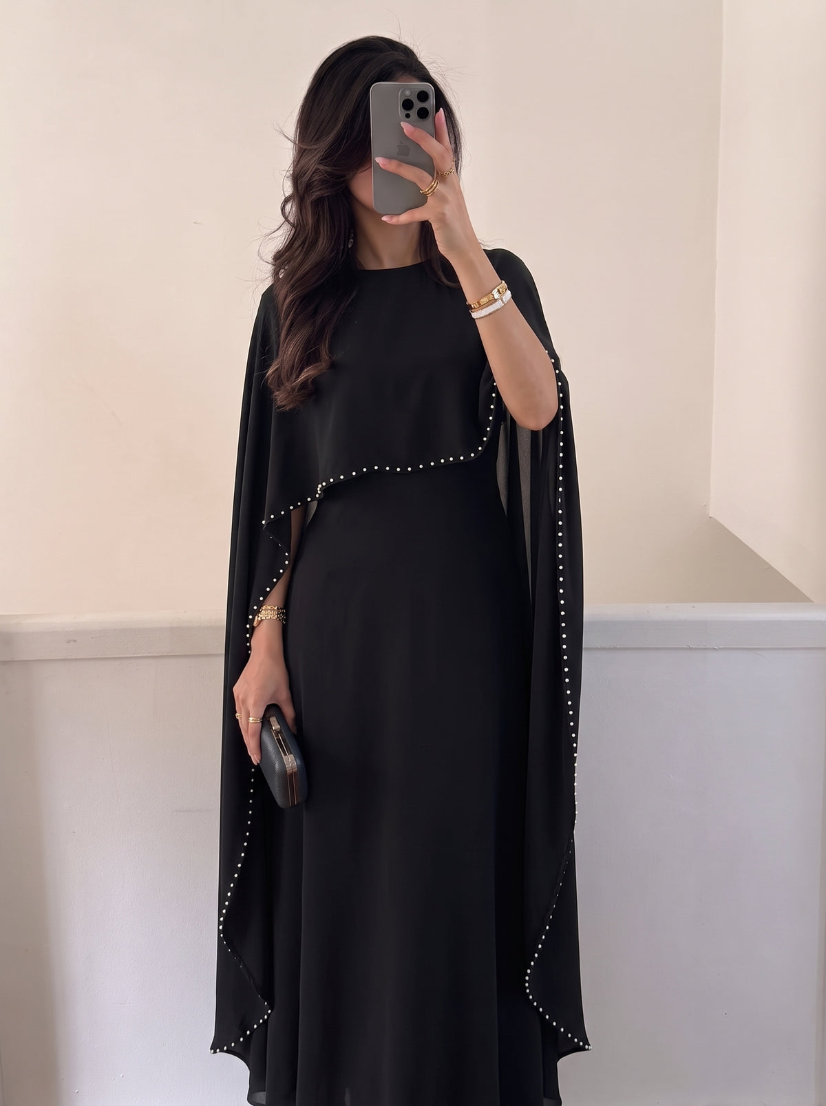 Yara Perlen-Cape-Abaya – Schwarz