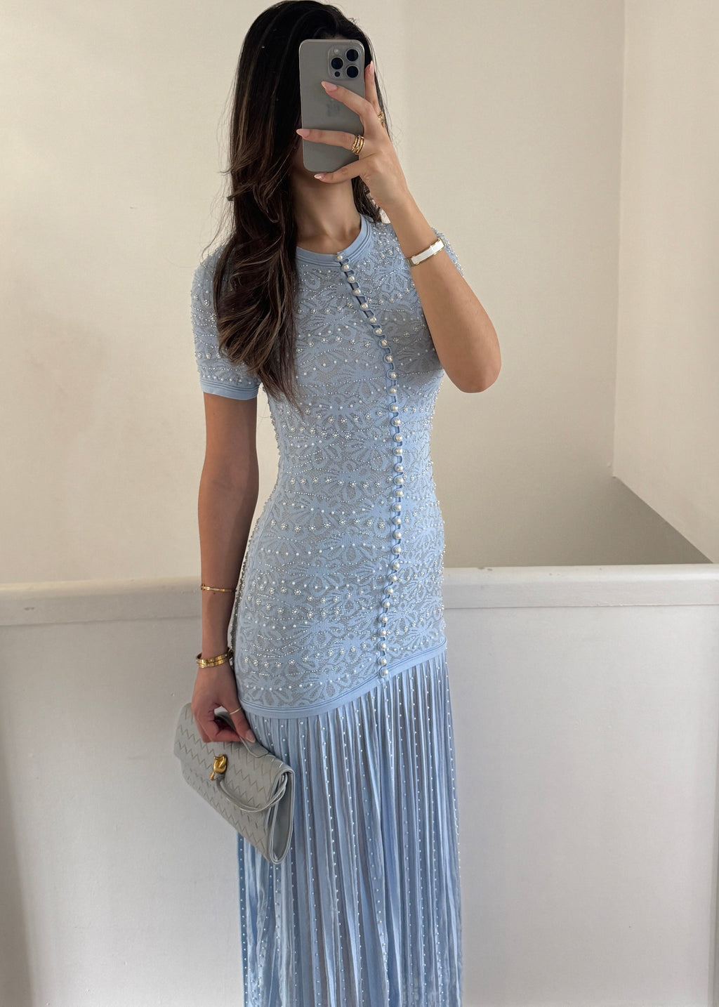 Elara Perlenkleid Hellblau von SAVIELLA – Ansicht 6